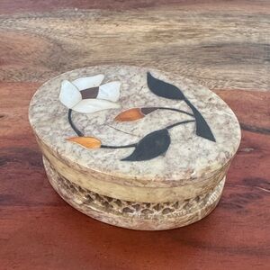 Vintage Hand Carved Onyx Soapstone Trinket Jewelry Box Mother of Pearl Inlay 3x2